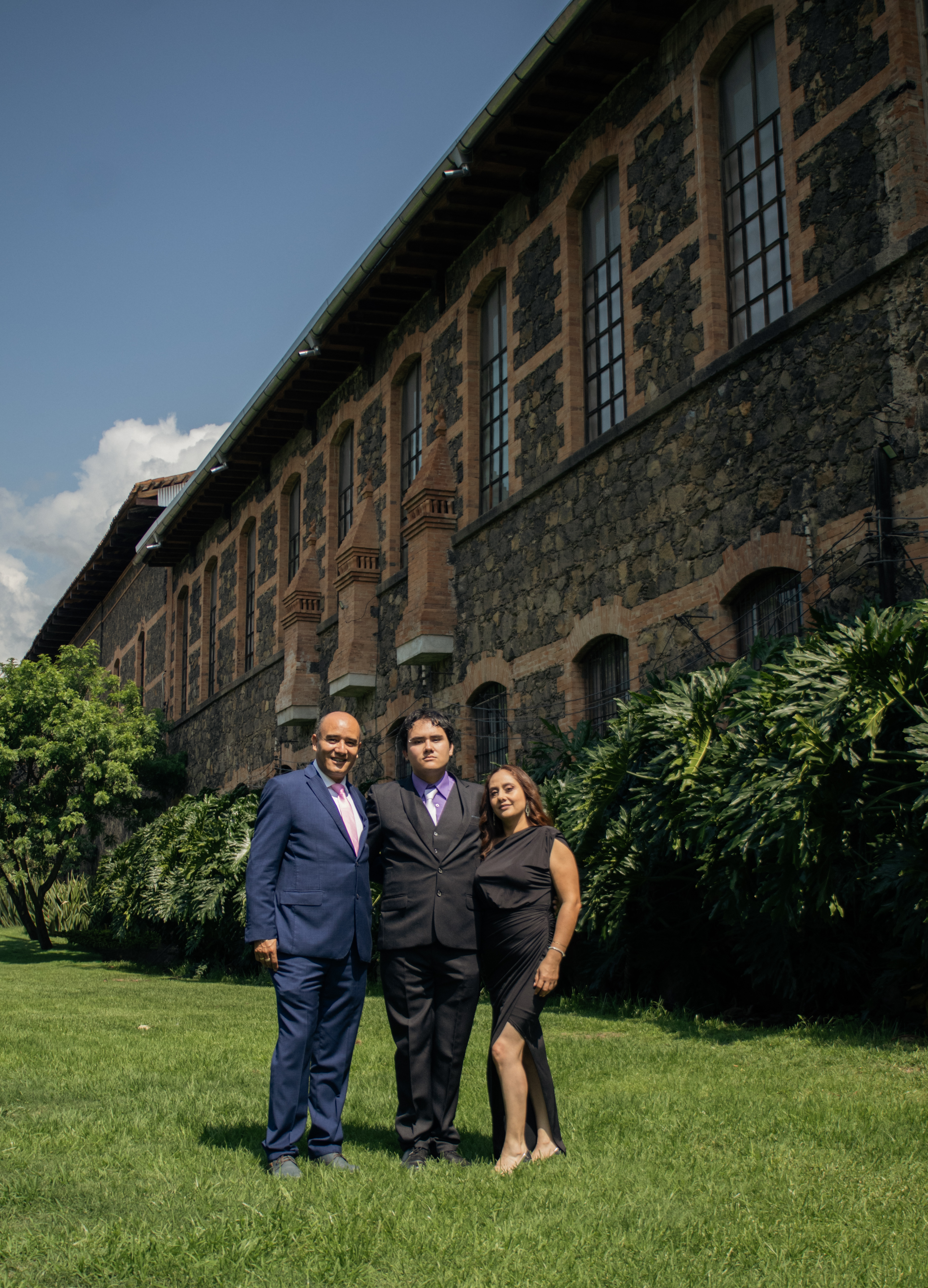 Fotografía 5 de Alejandro Álvarez Vargas con familia y amigos