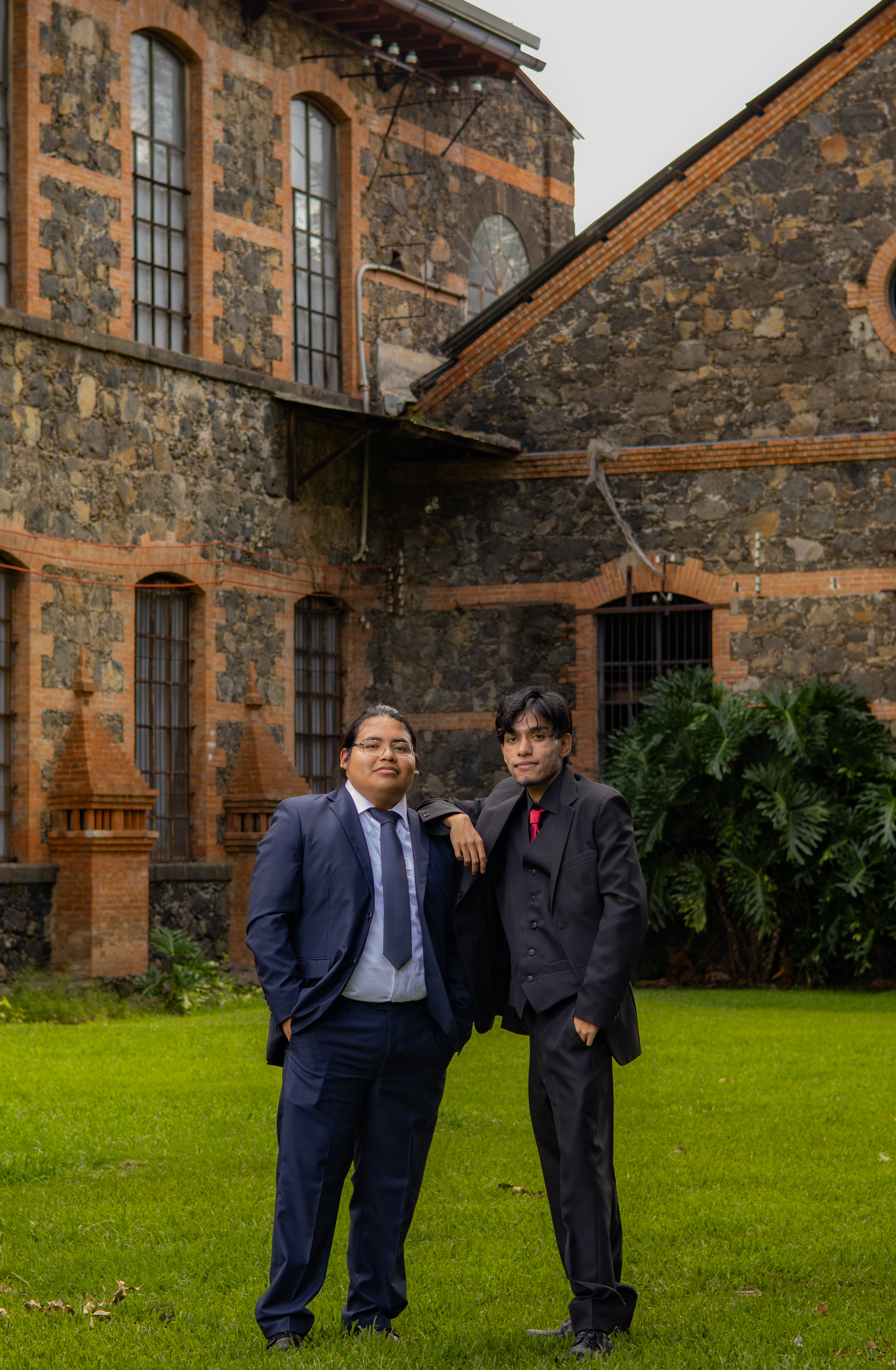 Fotografía 5 de Agustín Morales Flores con familia y amigos