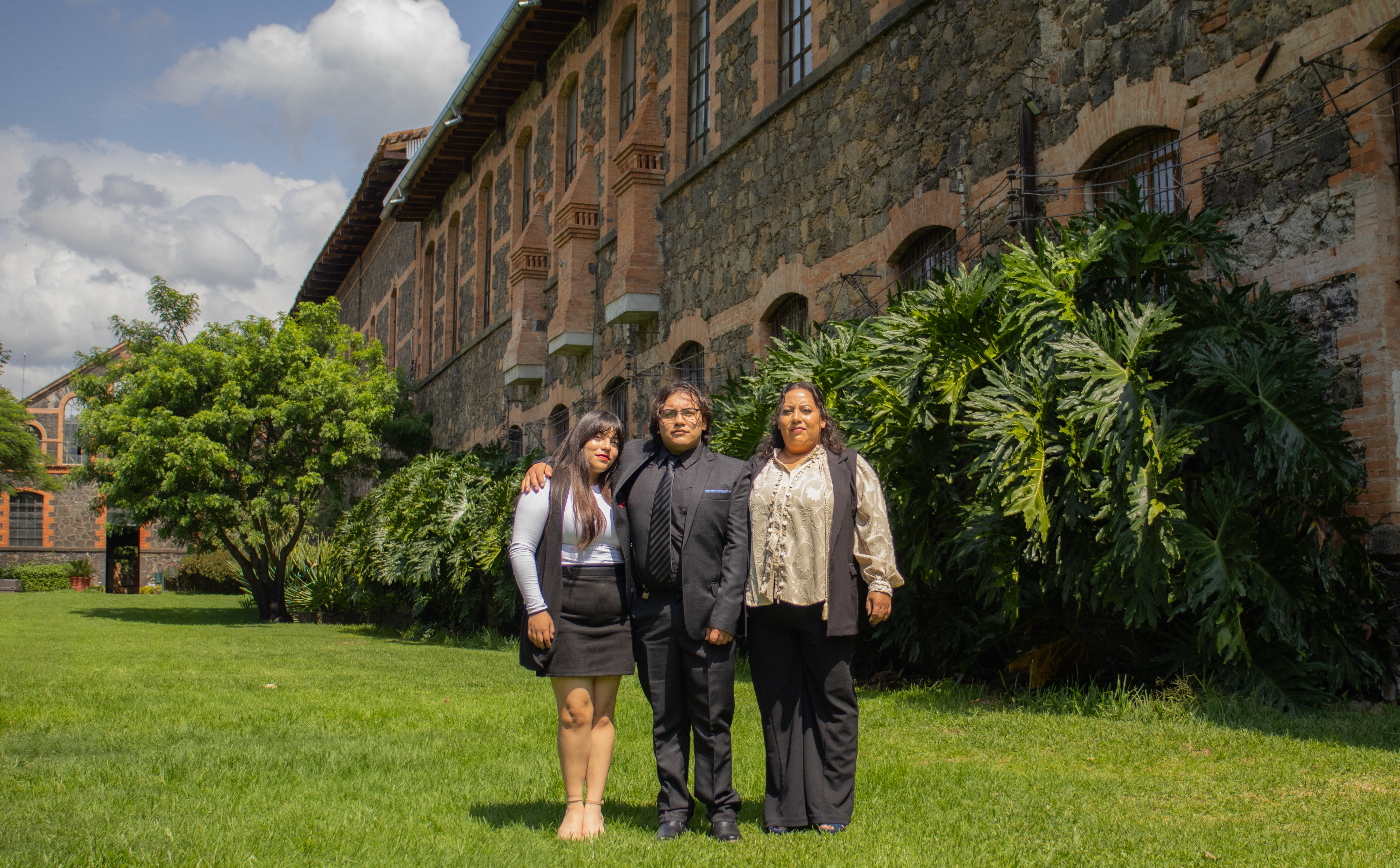 Fotografía 1 de Jose Luis Hernandez Garcia con familia y amigos