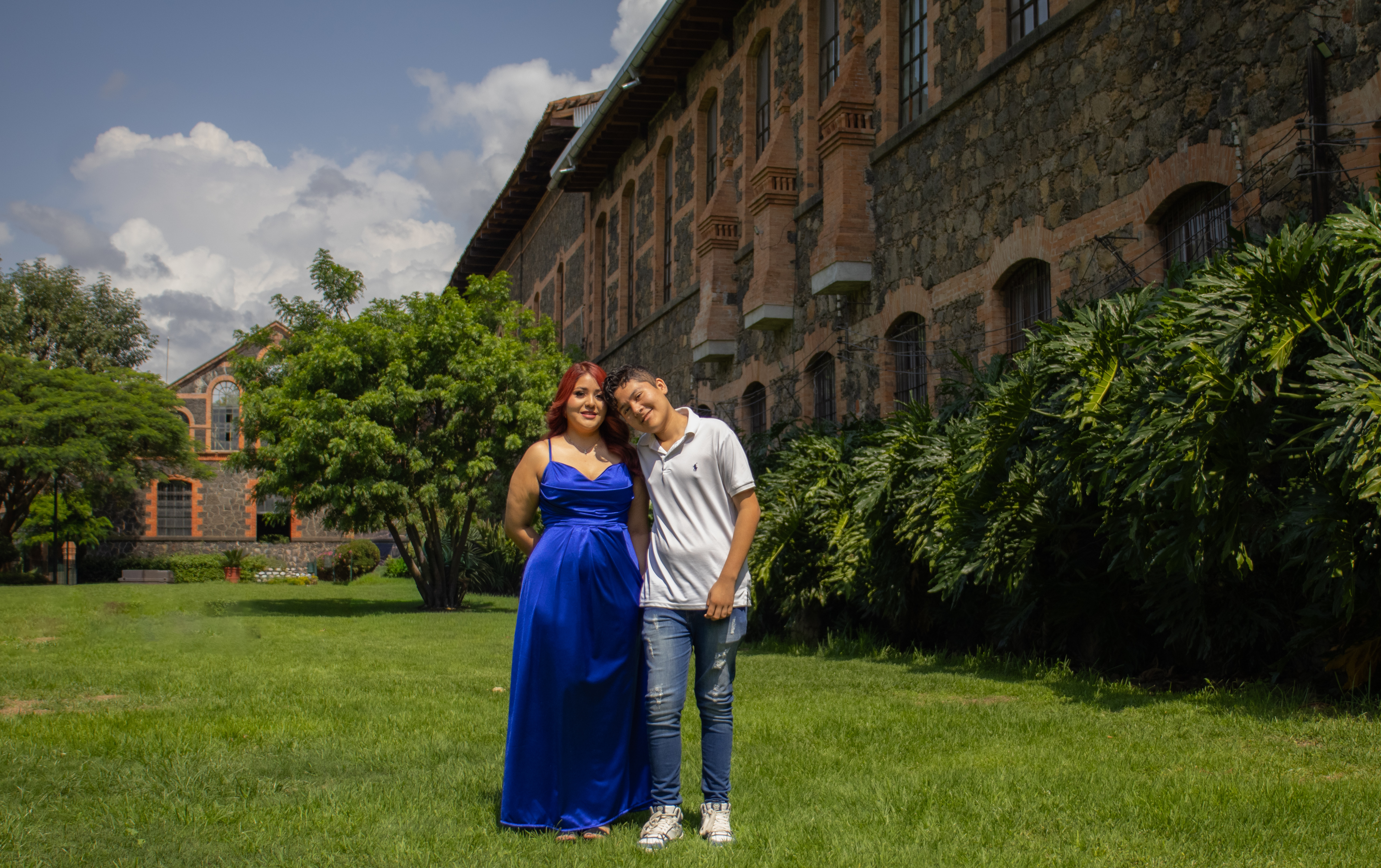 Fotografía 3 de Valeria Yamileth Martinez Rivera con familia y amigos